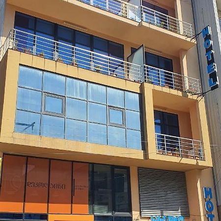 Blossom Hotel Batumi Exterior foto