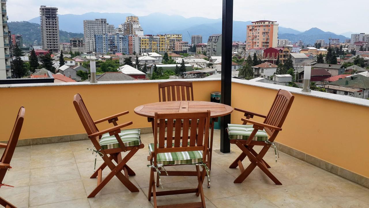 Blossom Hotel Batumi Exterior foto
