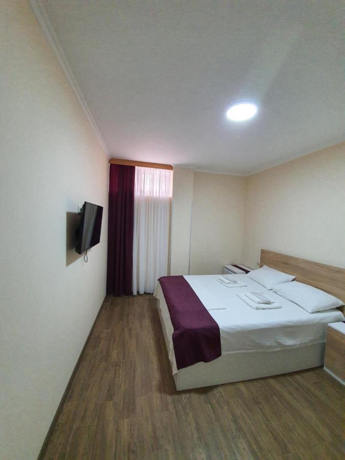 Blossom Hotel Batumi Exterior foto