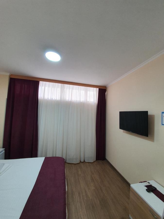 Blossom Hotel Batumi Exterior foto
