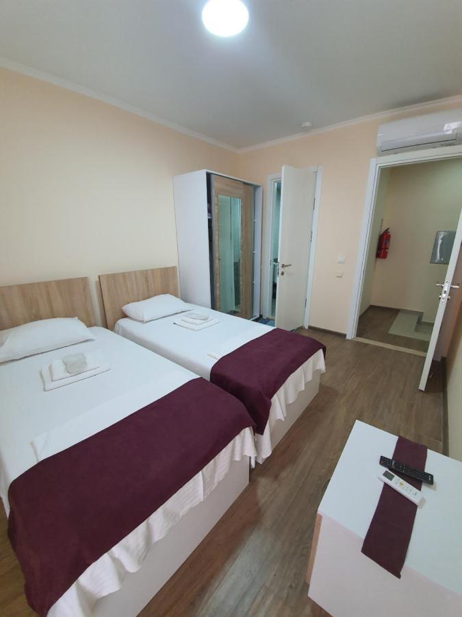 Blossom Hotel Batumi Exterior foto